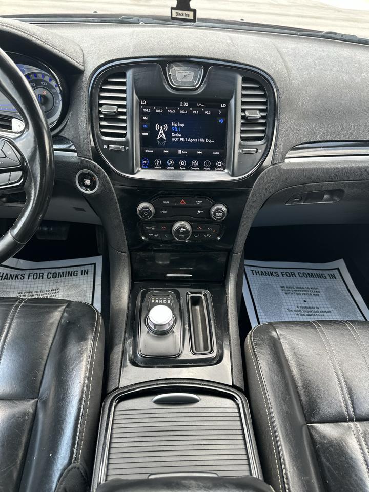 Chrysler 300 S V6 RWD 2019
