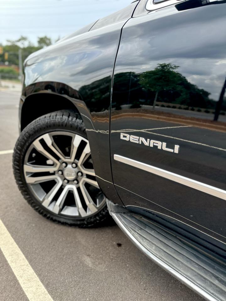 GMC Yukon Denali 4WD 2017