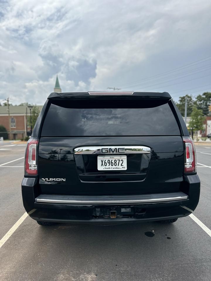 GMC Yukon Denali 4WD 2017
