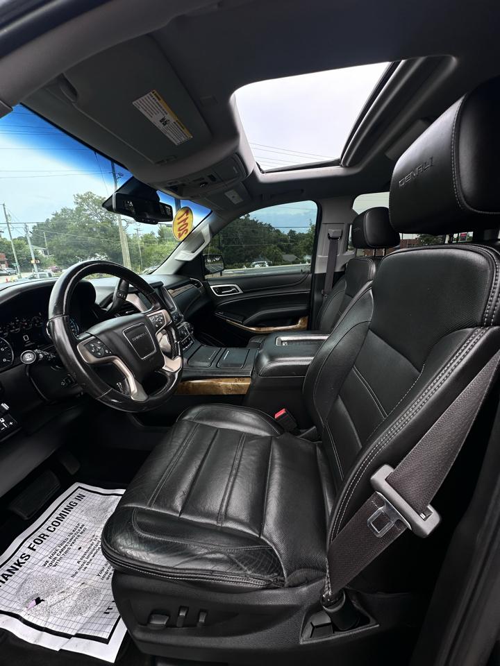 GMC Yukon Denali 4WD 2017