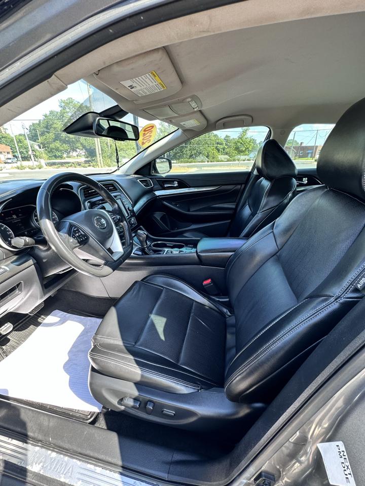 Nissan Maxima 3.5 SV 2020