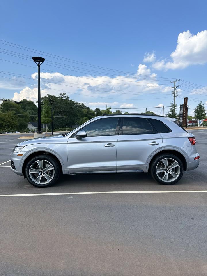 Audi Q5 2.0T Premium Plus quattro 2020