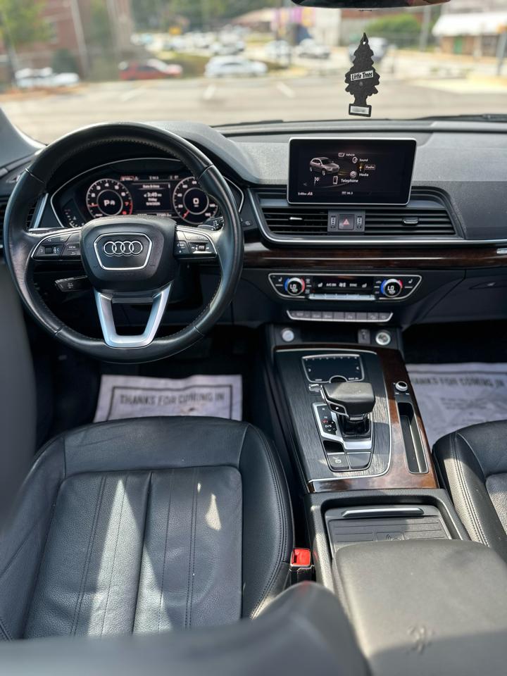 Audi Q5 2.0T Premium Plus quattro 2020
