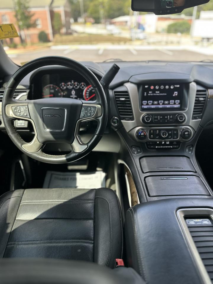 GMC Yukon XL Denali 4WD 2016