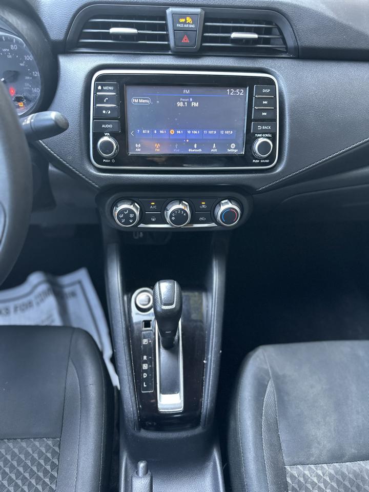Nissan Versa S CVT 2020