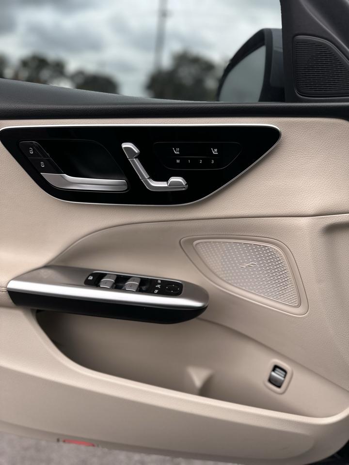 Mercedes-Benz C-Class C300 4MATIC Sedan 2022