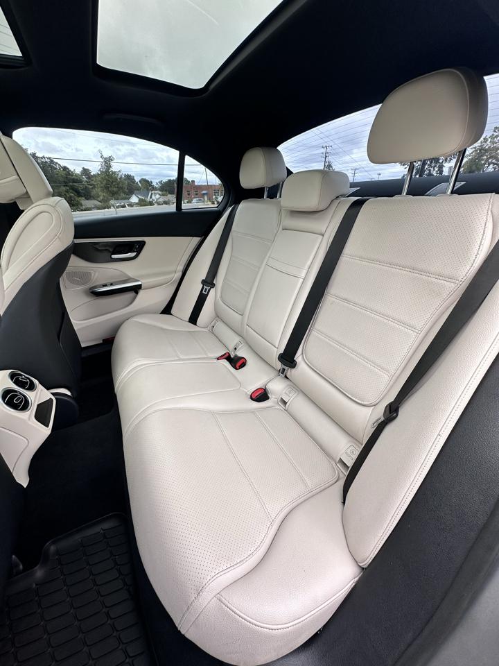 Mercedes-Benz C-Class C300 4MATIC Sedan 2022