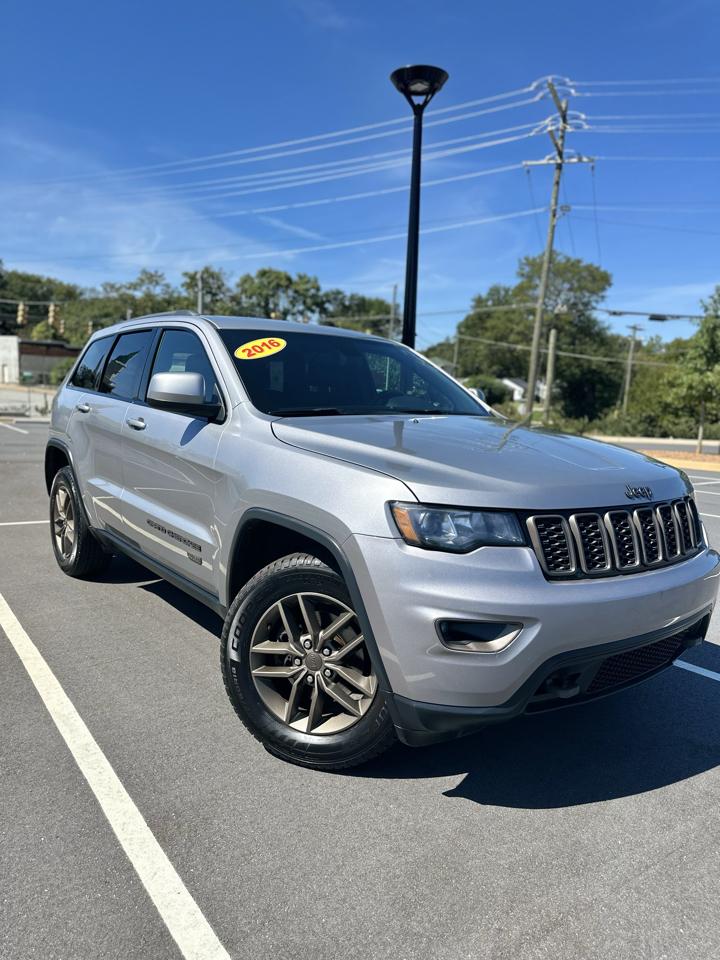 Jeep Grand Cherokee Laredo 4WD 2016