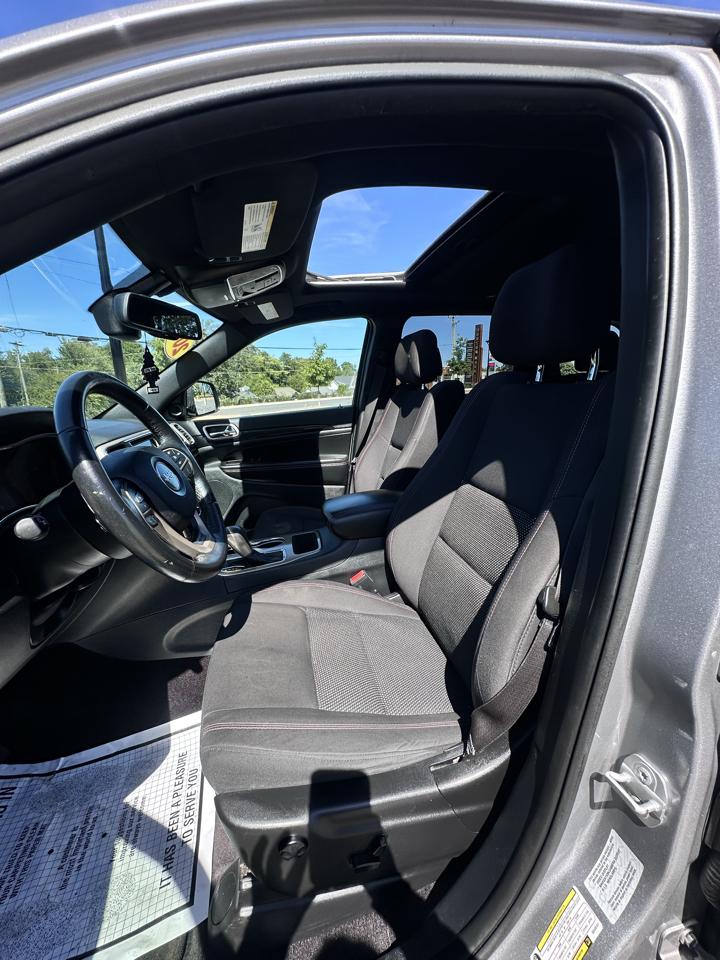 Jeep Grand Cherokee Laredo 4WD 2016
