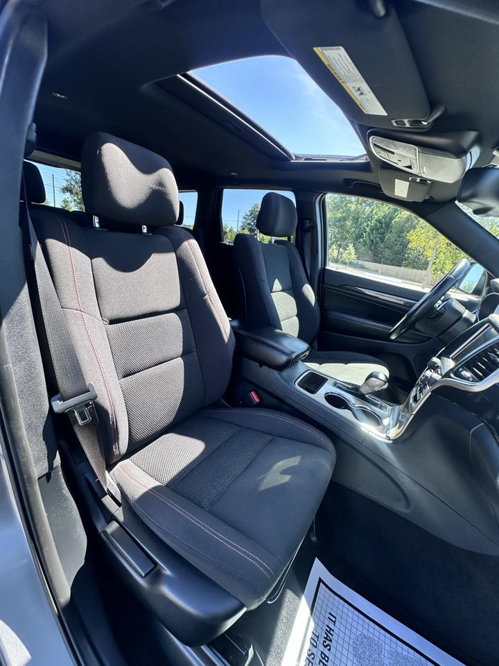 Jeep Grand Cherokee Laredo 4WD 2016