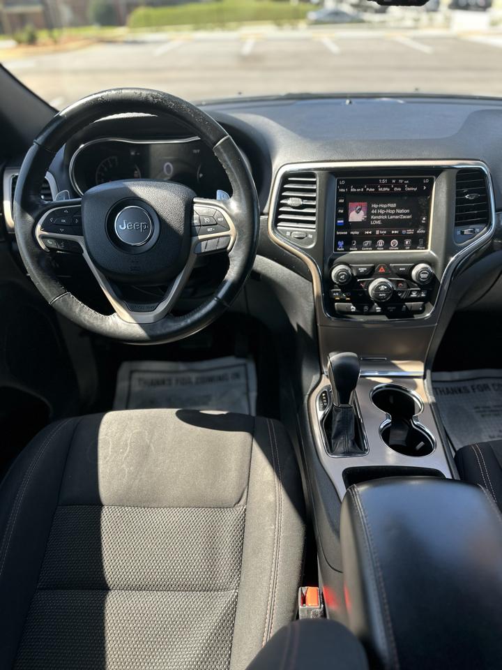 Jeep Grand Cherokee Laredo 4WD 2016