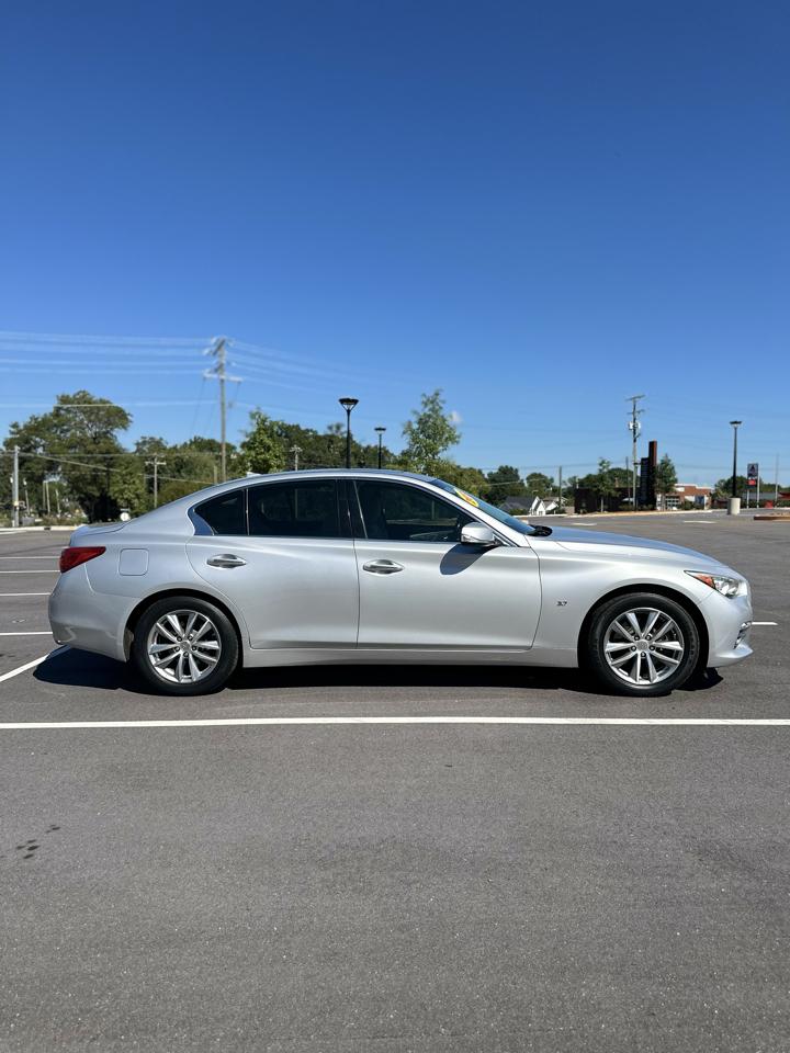 Infiniti Q50 Base AWD 2015