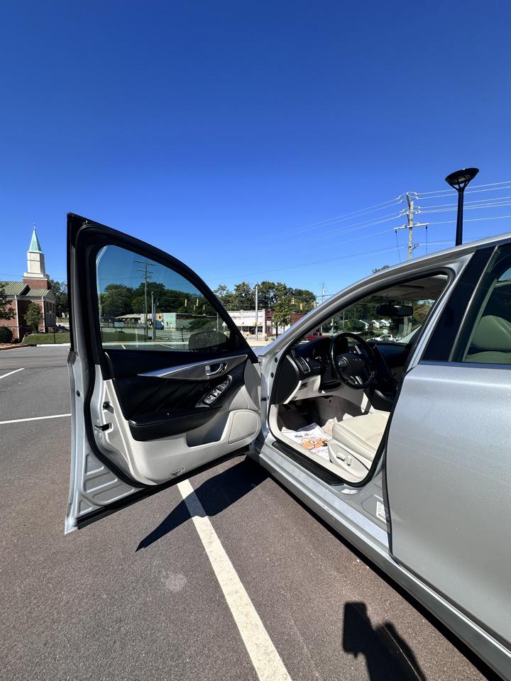 Infiniti Q50 Base AWD 2015