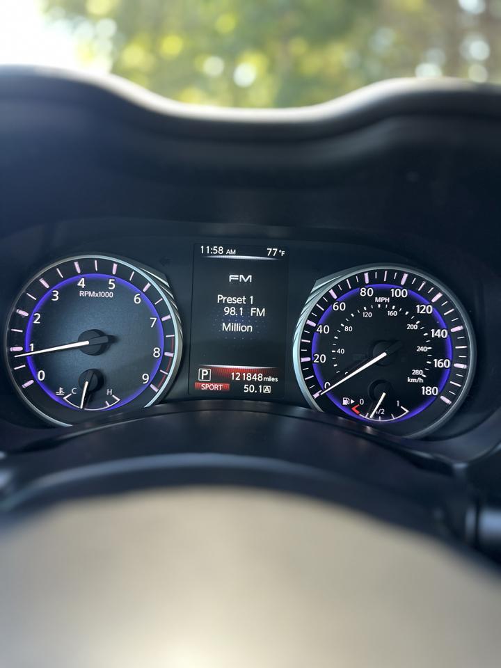 Infiniti Q50 Base AWD 2015