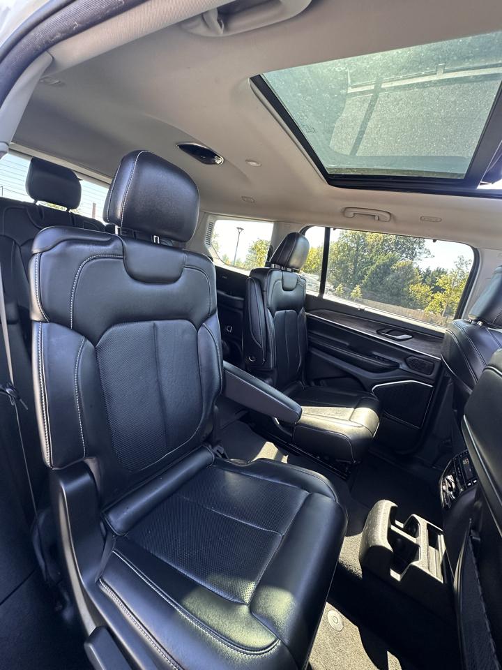 Jeep Grand Cherokee L Limited 2WD 2022