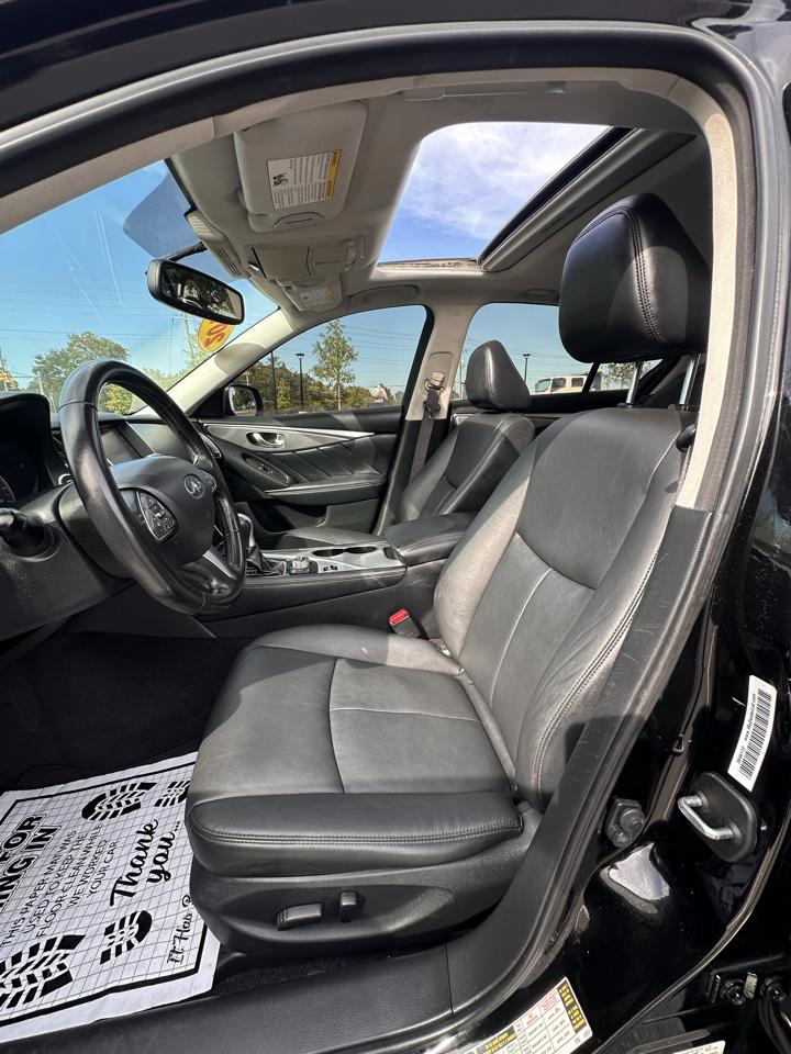 Infiniti Q50 Base 2015