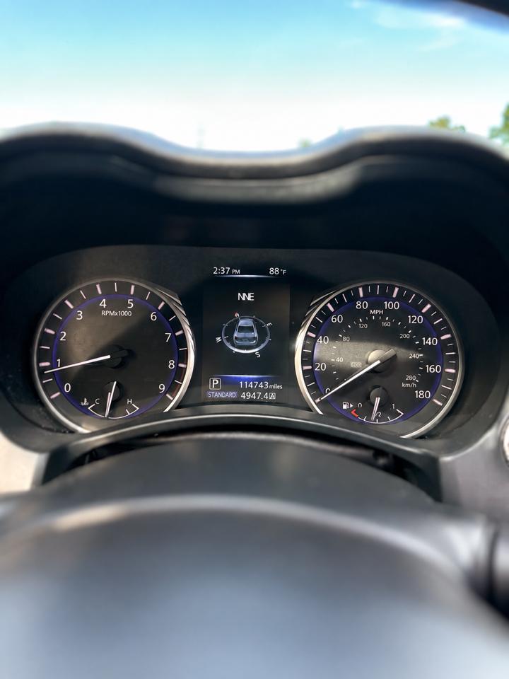 Infiniti Q50 Base 2015