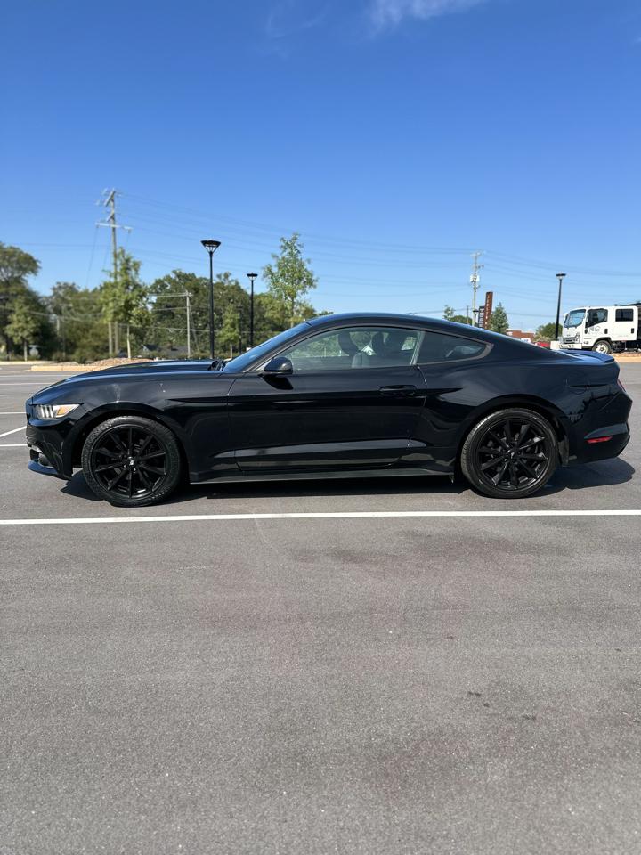 Ford Mustang EcoBoost Coupe 2015