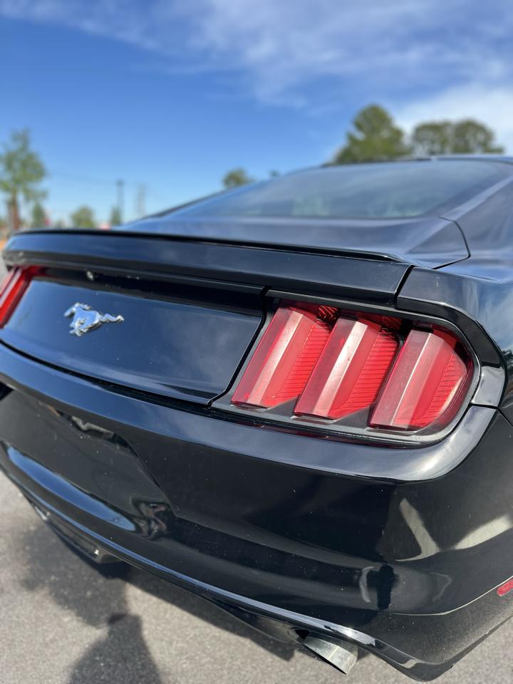 Ford Mustang EcoBoost Coupe 2015