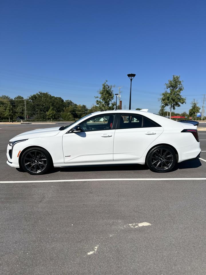 Cadillac CT4 V 2024