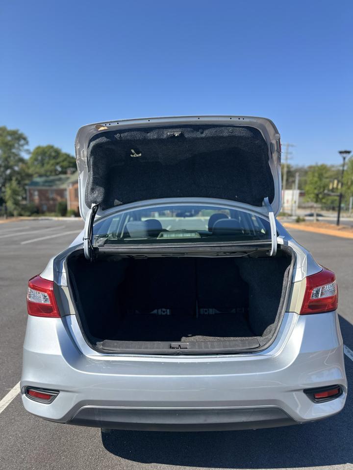 Nissan Sentra S 6MT 2017