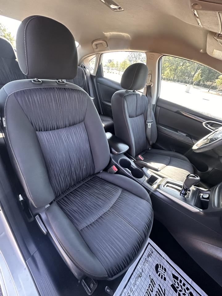 Nissan Sentra S 6MT 2017