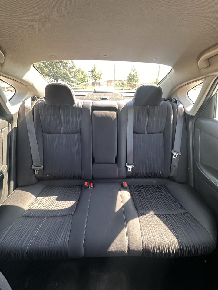 Nissan Sentra S 6MT 2017