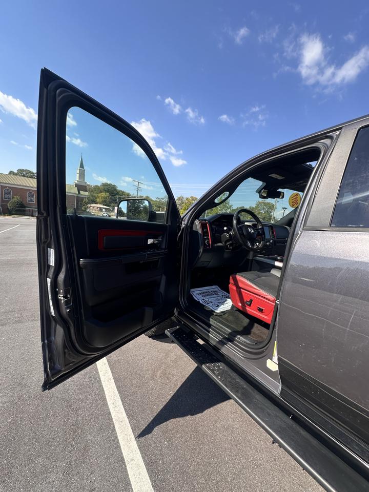 RAM 1500 Rebel Crew Cab SWB 4WD 2017