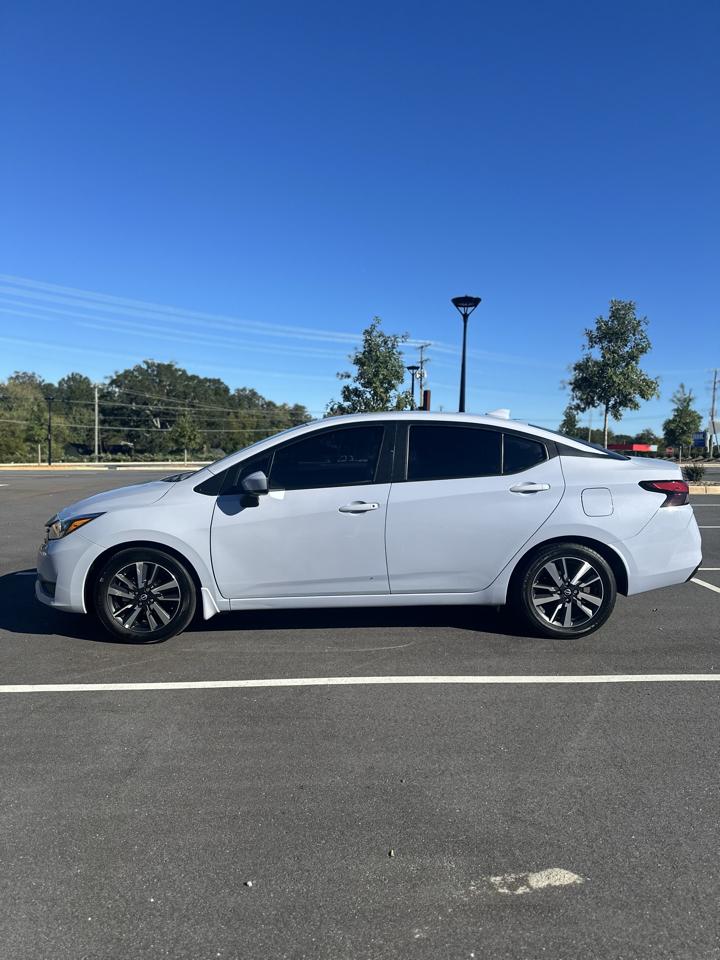 Nissan Versa SV 2025