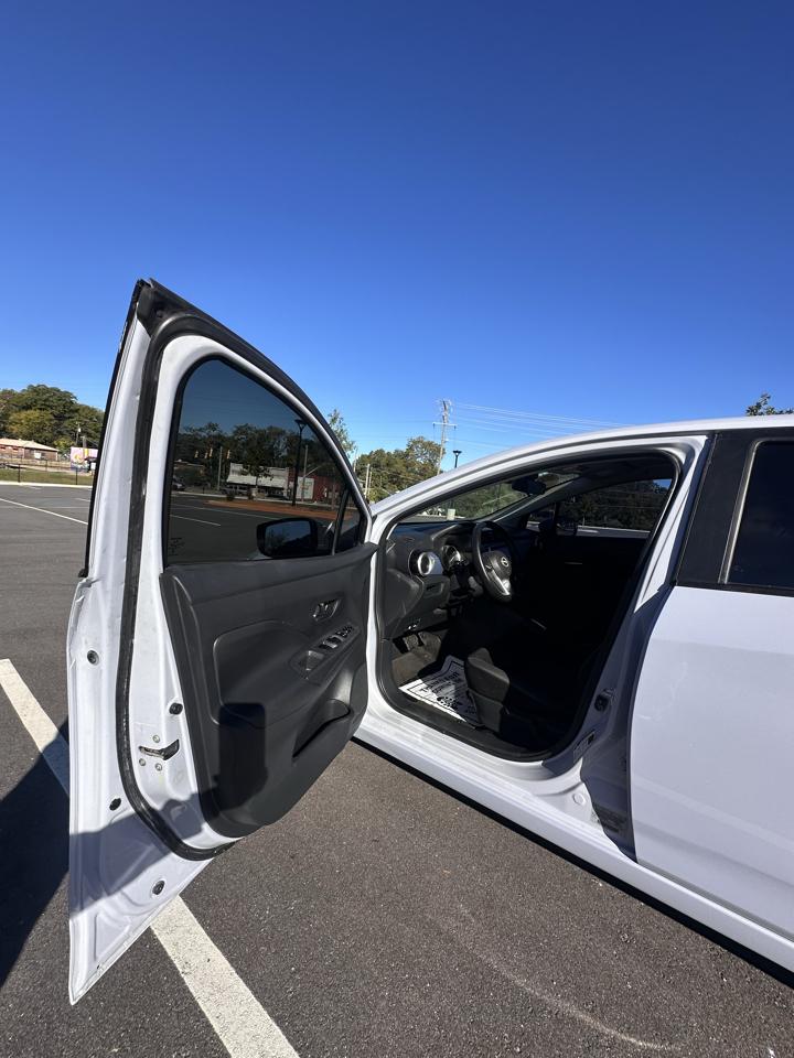 Nissan Versa SV 2025