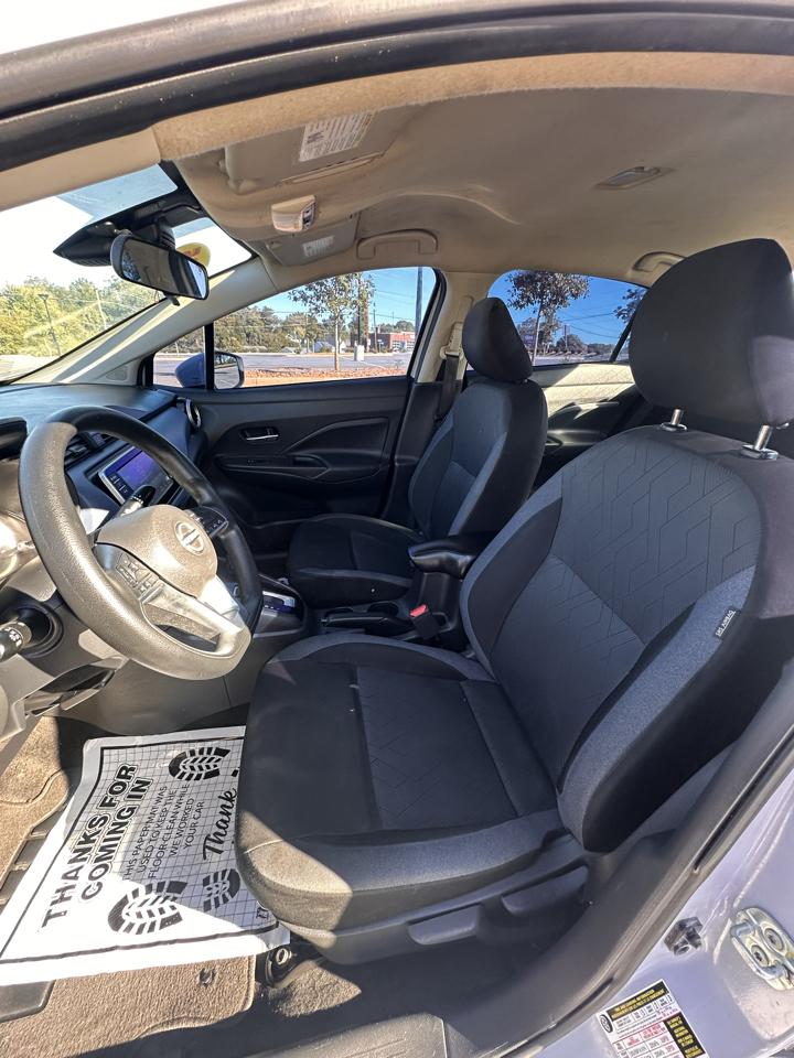Nissan Versa SV 2025