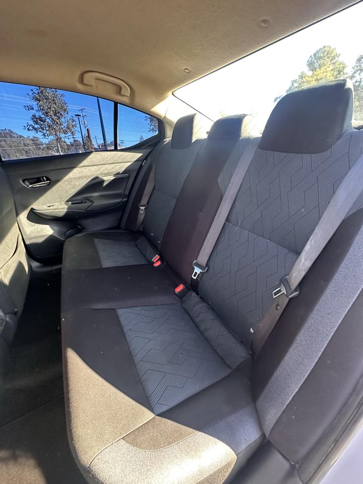 Nissan Versa SV 2025