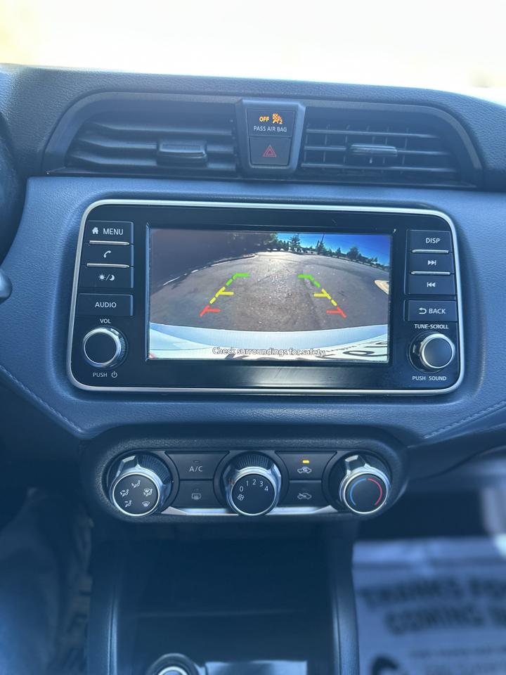 Nissan Versa SV 2025
