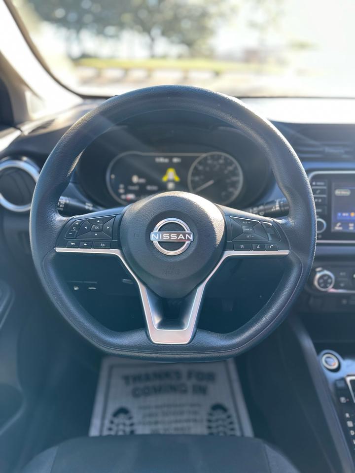 Nissan Versa SV 2025