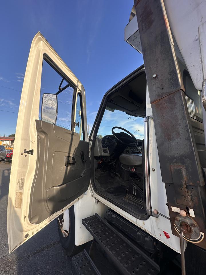 International 4300  2013