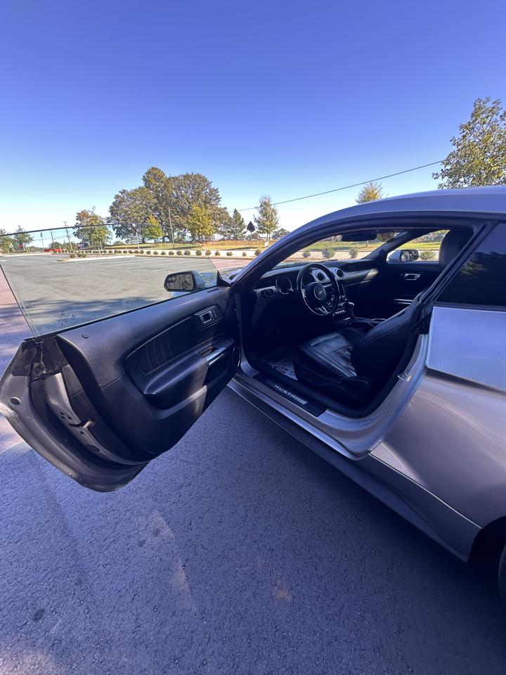 Ford Mustang EcoBoost Coupe 2020
