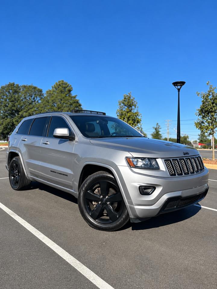 Jeep Grand Cherokee Laredo 4WD 2015