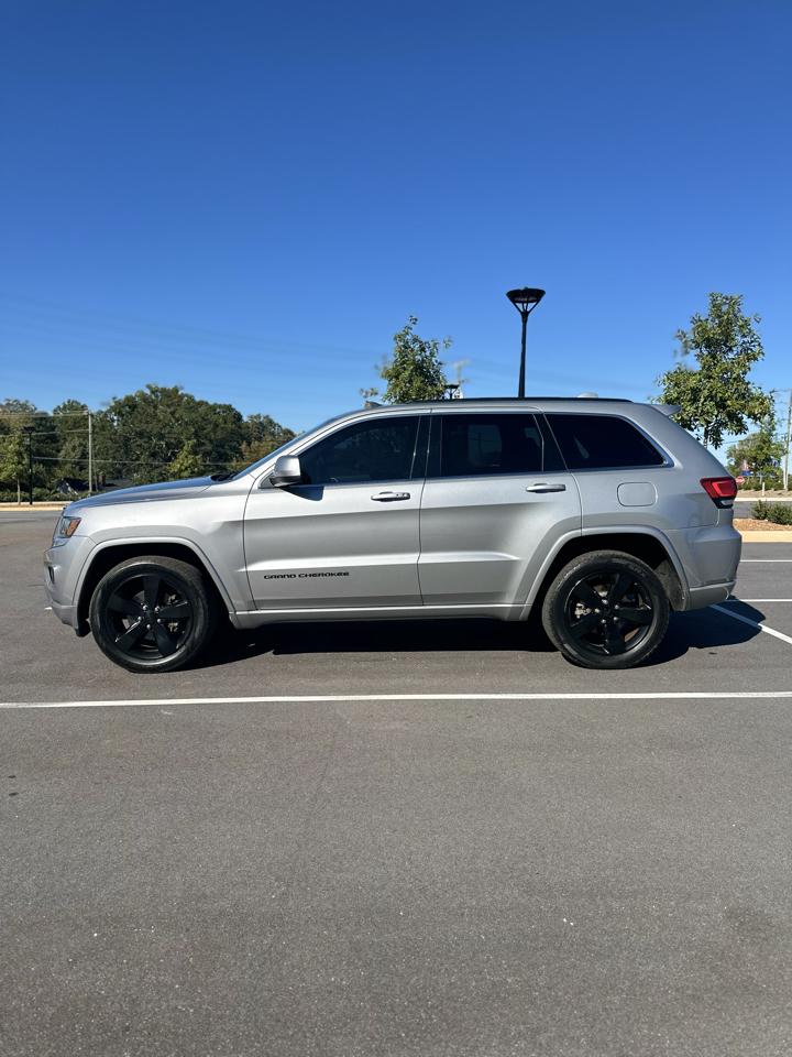Jeep Grand Cherokee Laredo 4WD 2015