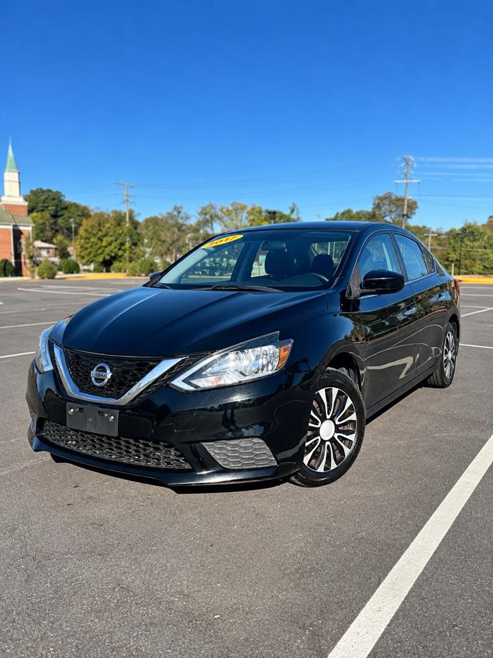Nissan Sentra S 6MT 2017