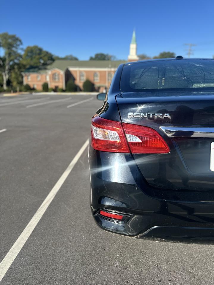 Nissan Sentra S 6MT 2017