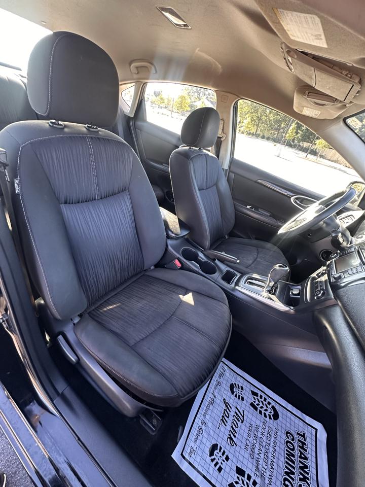 Nissan Sentra S 6MT 2017