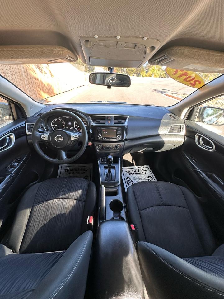 Nissan Sentra S 6MT 2017