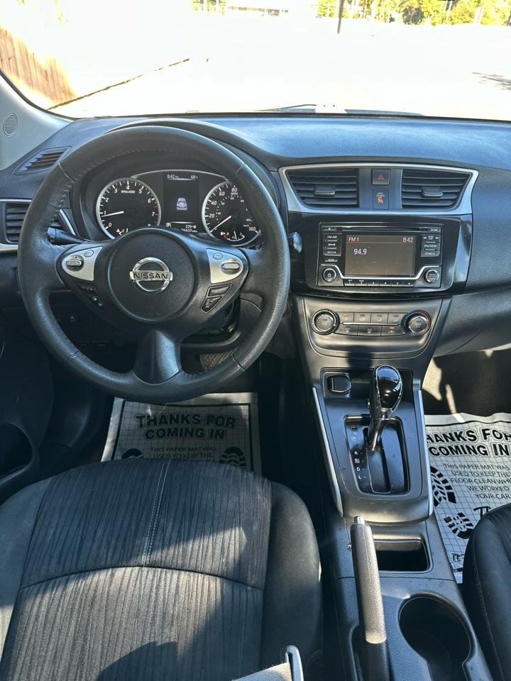 Nissan Sentra S 6MT 2017