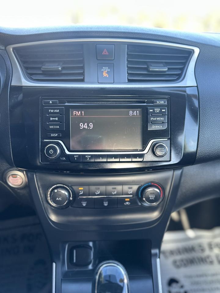 Nissan Sentra S 6MT 2017