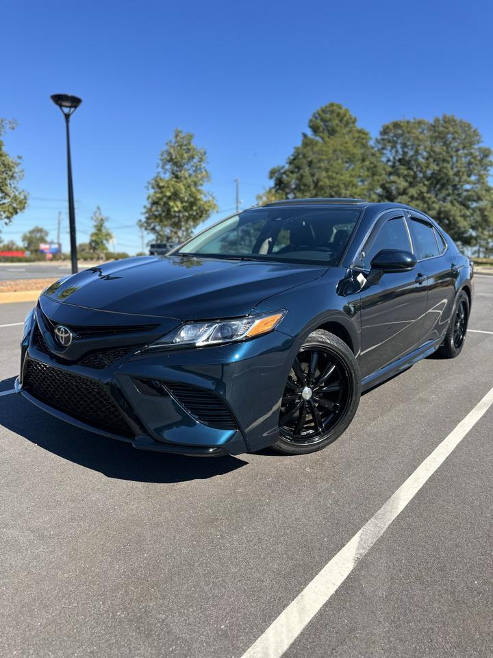 Toyota Camry XLE 2019