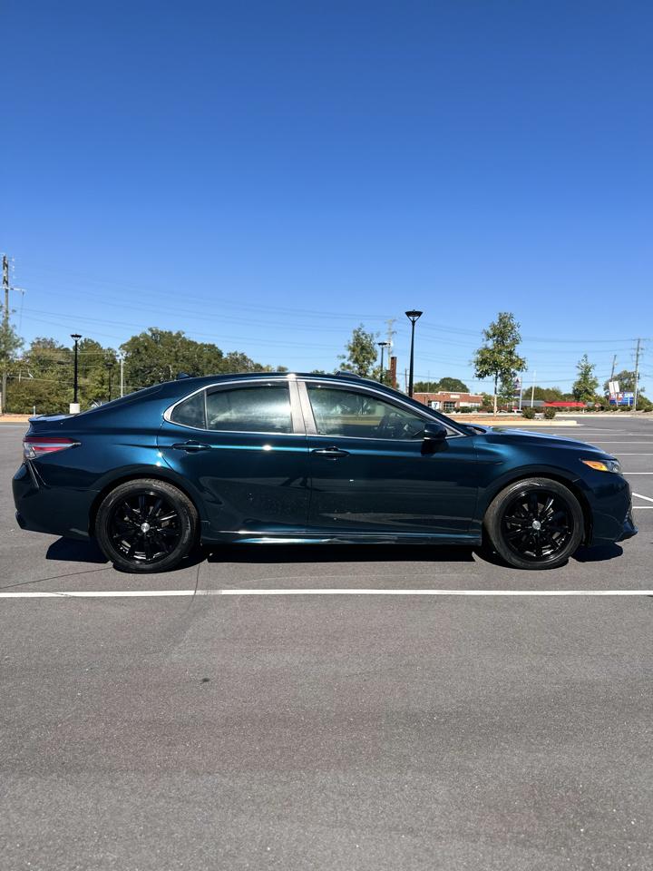 Toyota Camry XLE 2019