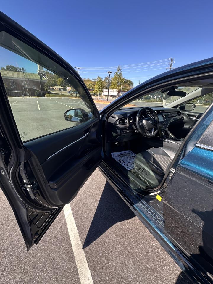 Toyota Camry XLE 2019