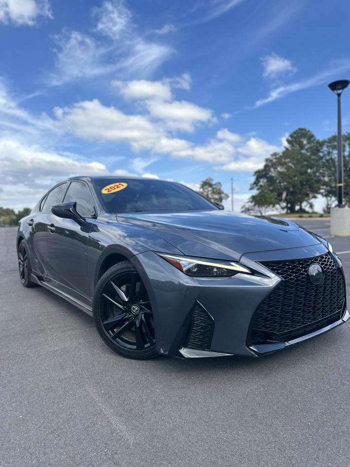 Lexus IS 300 RWD 2021