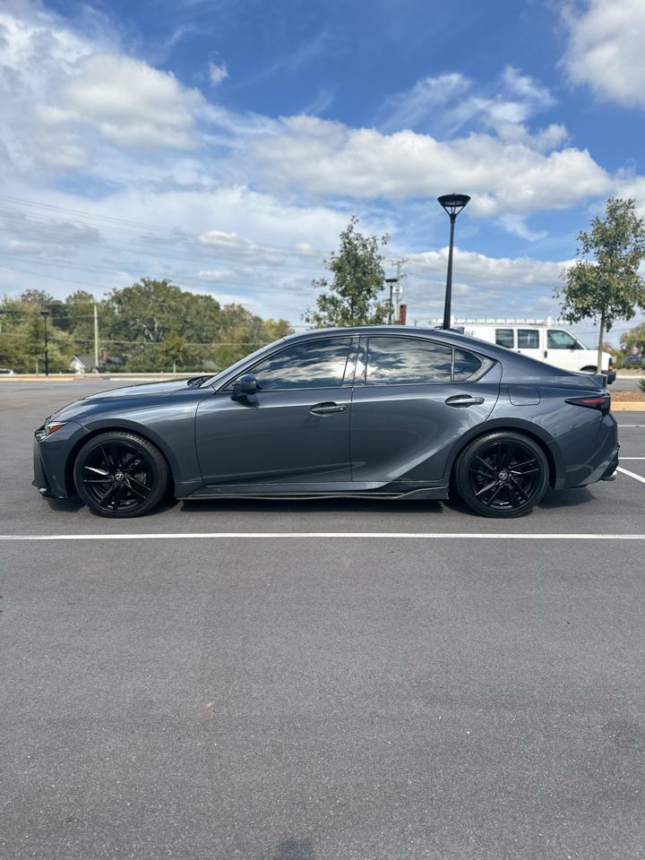 Lexus IS 300 RWD 2021