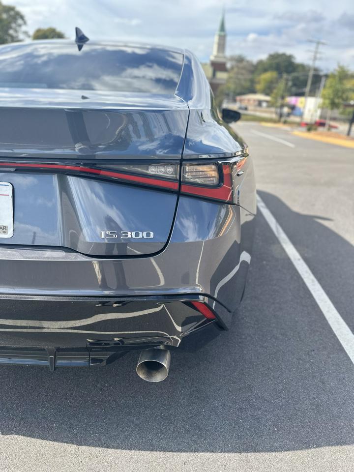 Lexus IS 300 RWD 2021